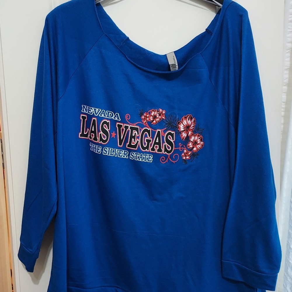 Off the shoulders blue quarter sleeve vegas top